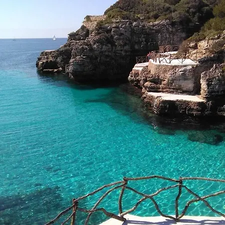 Apartamento 2 Habitaciones. Vistas Al Mar, Piscina. Wifi Gratis. * Cala'N Blanes (Menorca)
